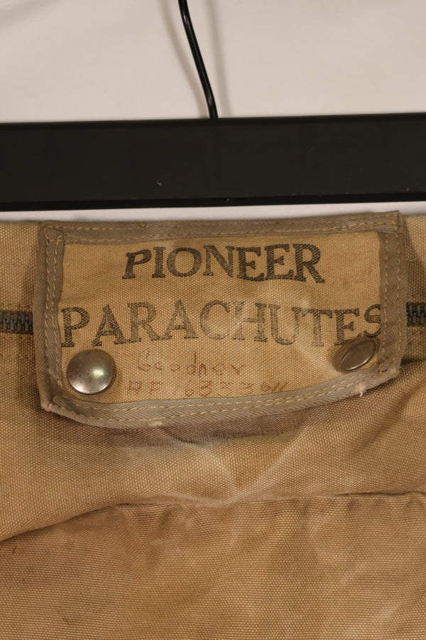 Real WWII PIONEER PARACHUTES Bag Used Kit Bag