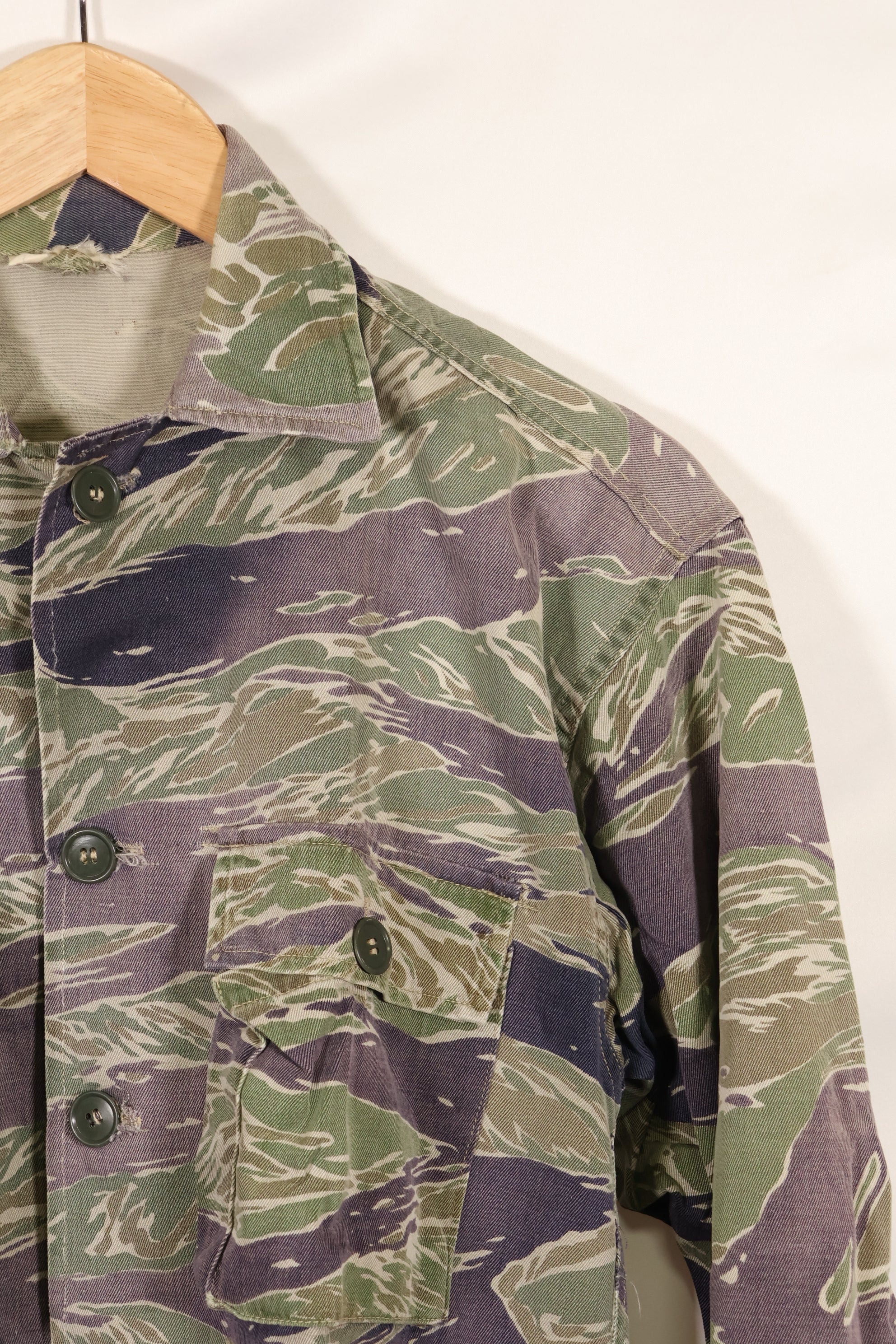 Mid-1960s, estimated A-XL Silver Tiger Tiger stripe shirt, faded, used.