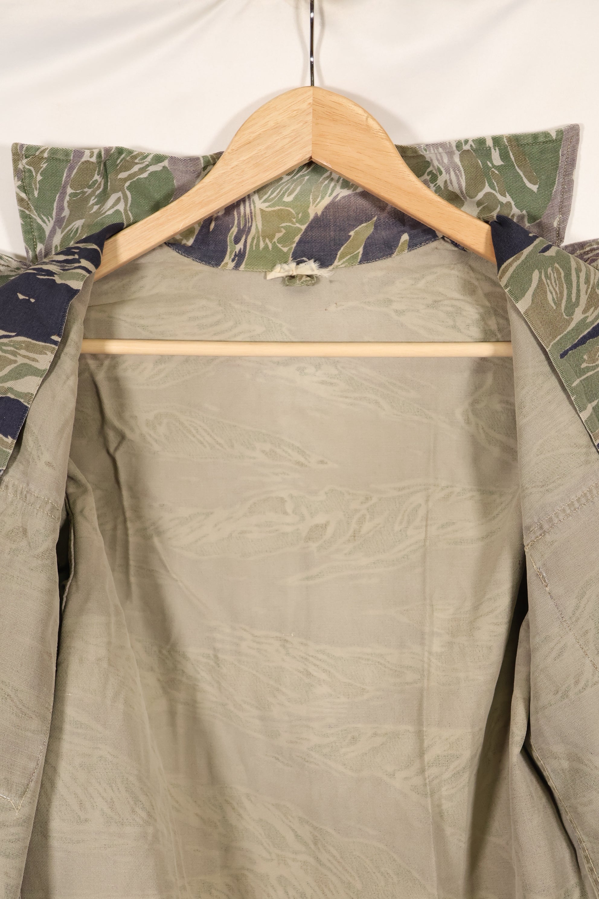 Mid-1960s, estimated A-XL Silver Tiger Tiger stripe shirt, faded, used.