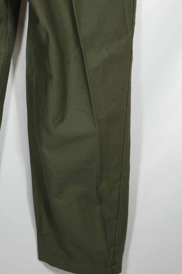 1971 deadstock OG-107 utility pants, baker pants, 32 x 31, never used.