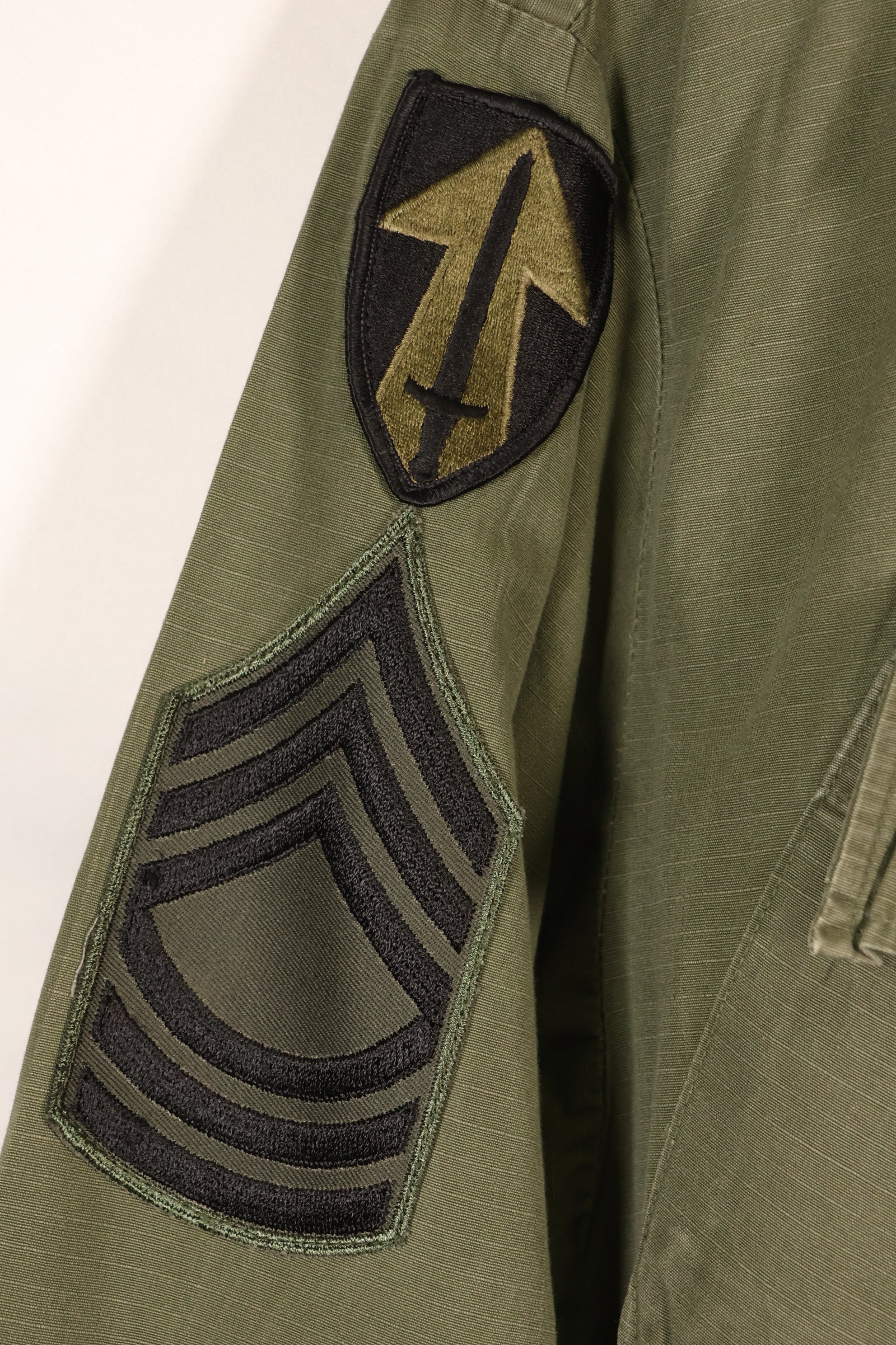 1969 Contract, M-L, 4th Model Jungle Fatigue Jacket, 101st Airborne Division Specification, Used