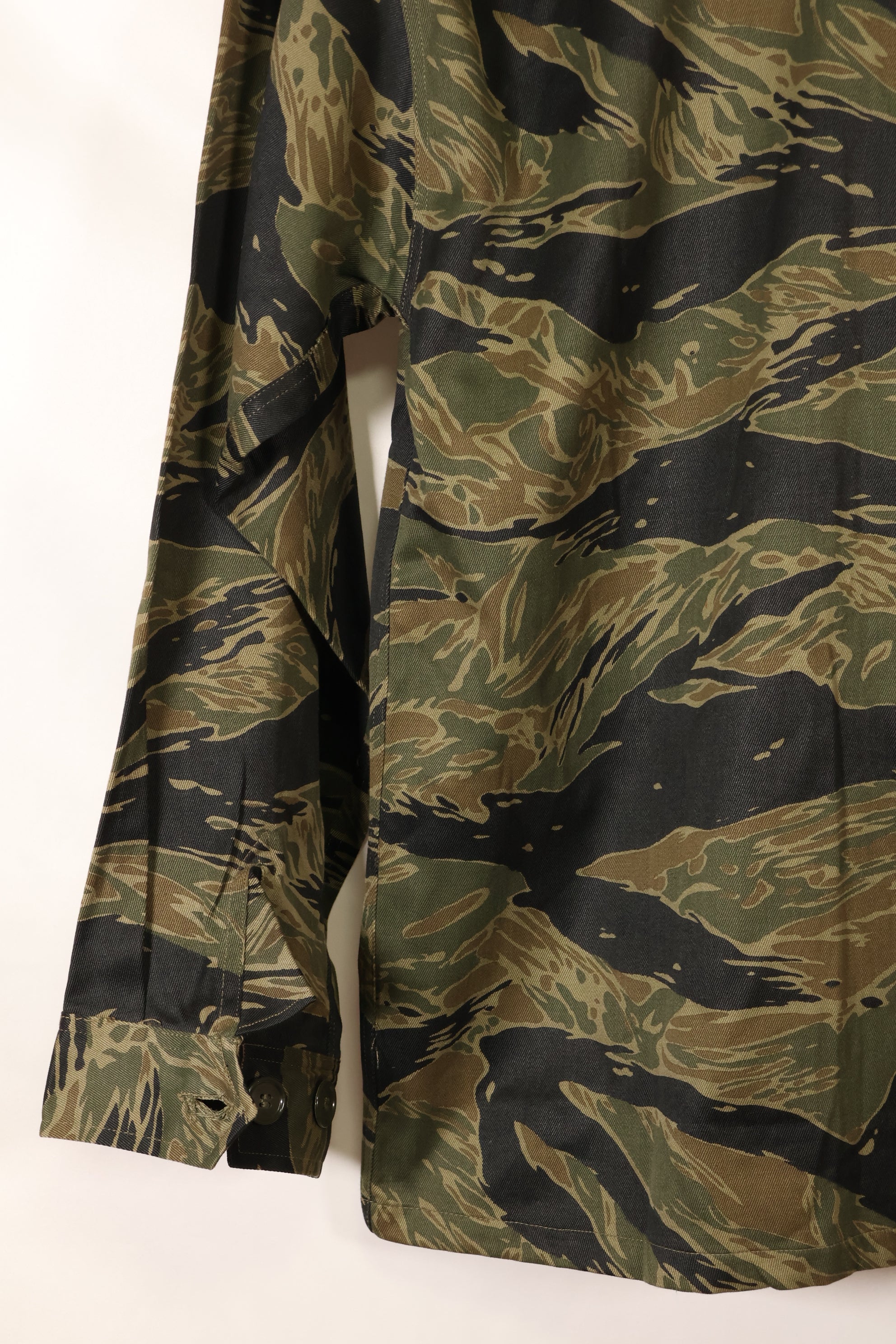 Circa 1965, Deadstock, Silver Tiger Pattern, Sizes A–L, Asian Fit Shirt