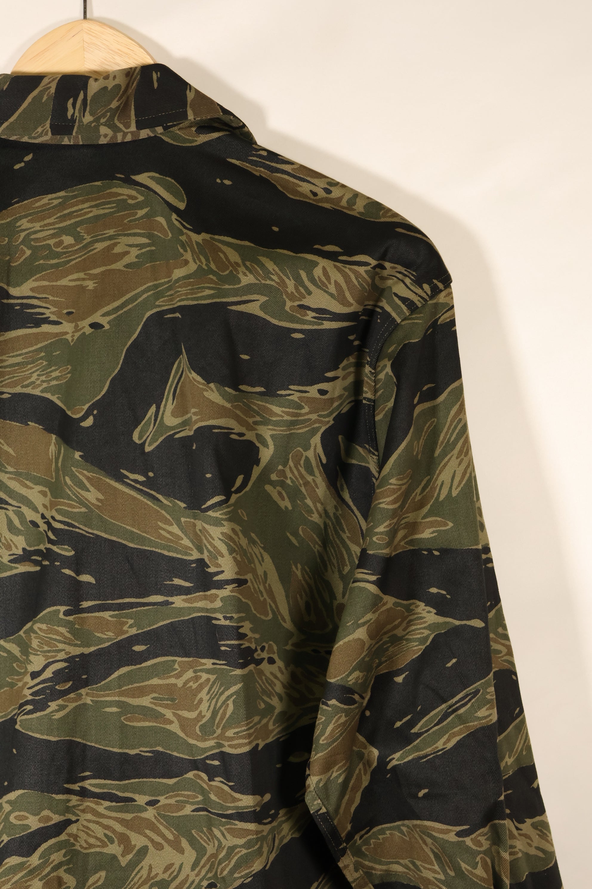 Circa 1965, Deadstock, Silver Tiger Pattern, Sizes A–L, Asian Fit Shirt
