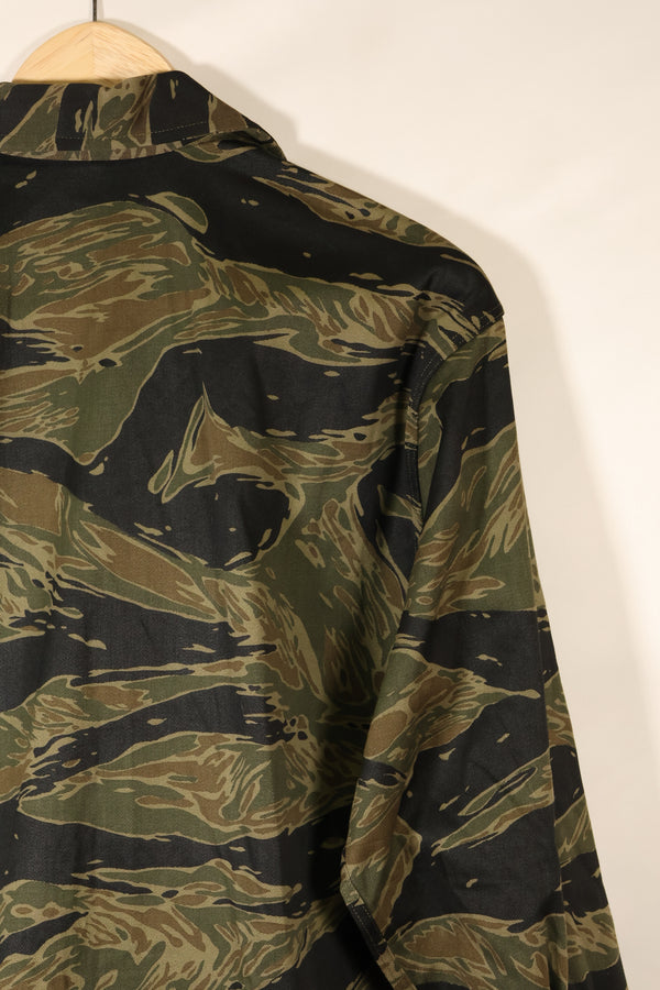 Circa 1965, Deadstock, Silver Tiger Pattern, Sizes A–L, Asian Fit Shirt