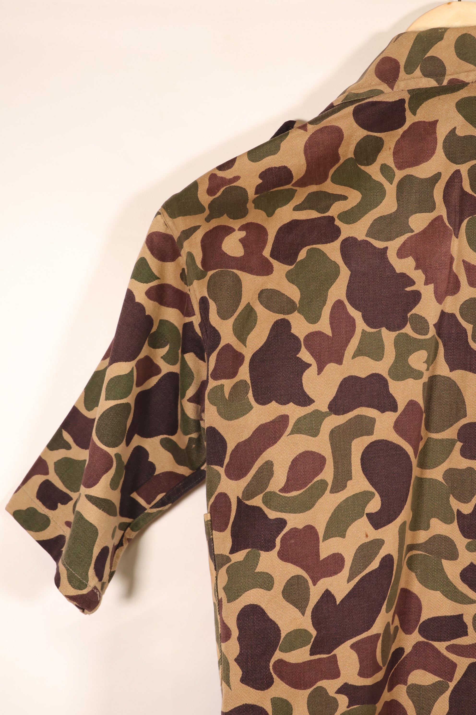 Early 1960s, Asian-style cut, CIDG, Beogam camouflage, locally made frogskin camouflage, used