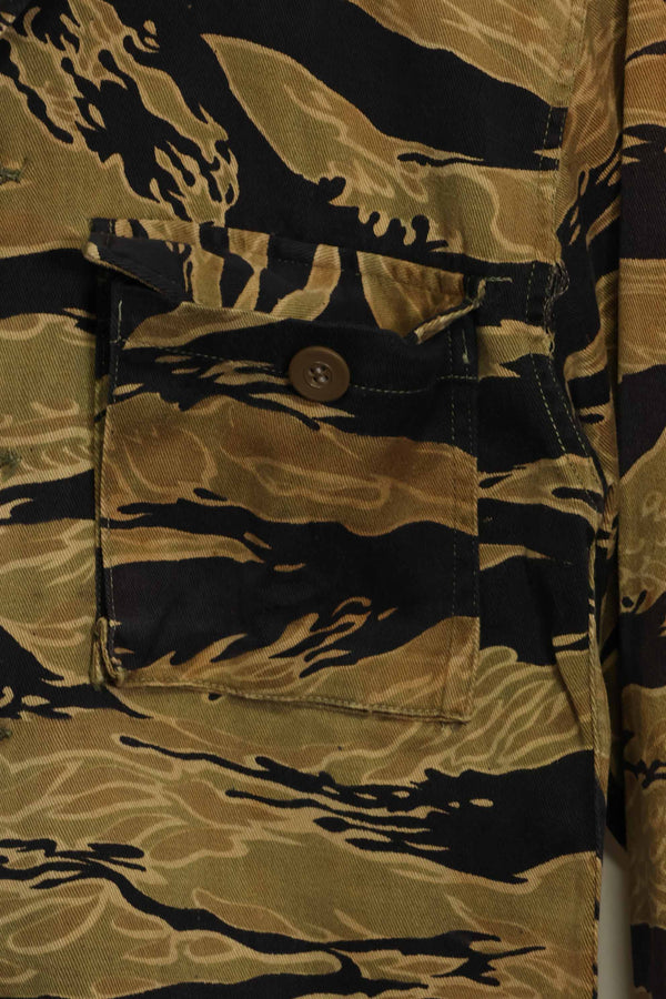 1960s Gold Tiger Tiger Stripe Shirt Asian Cut A-M Good Condition Used