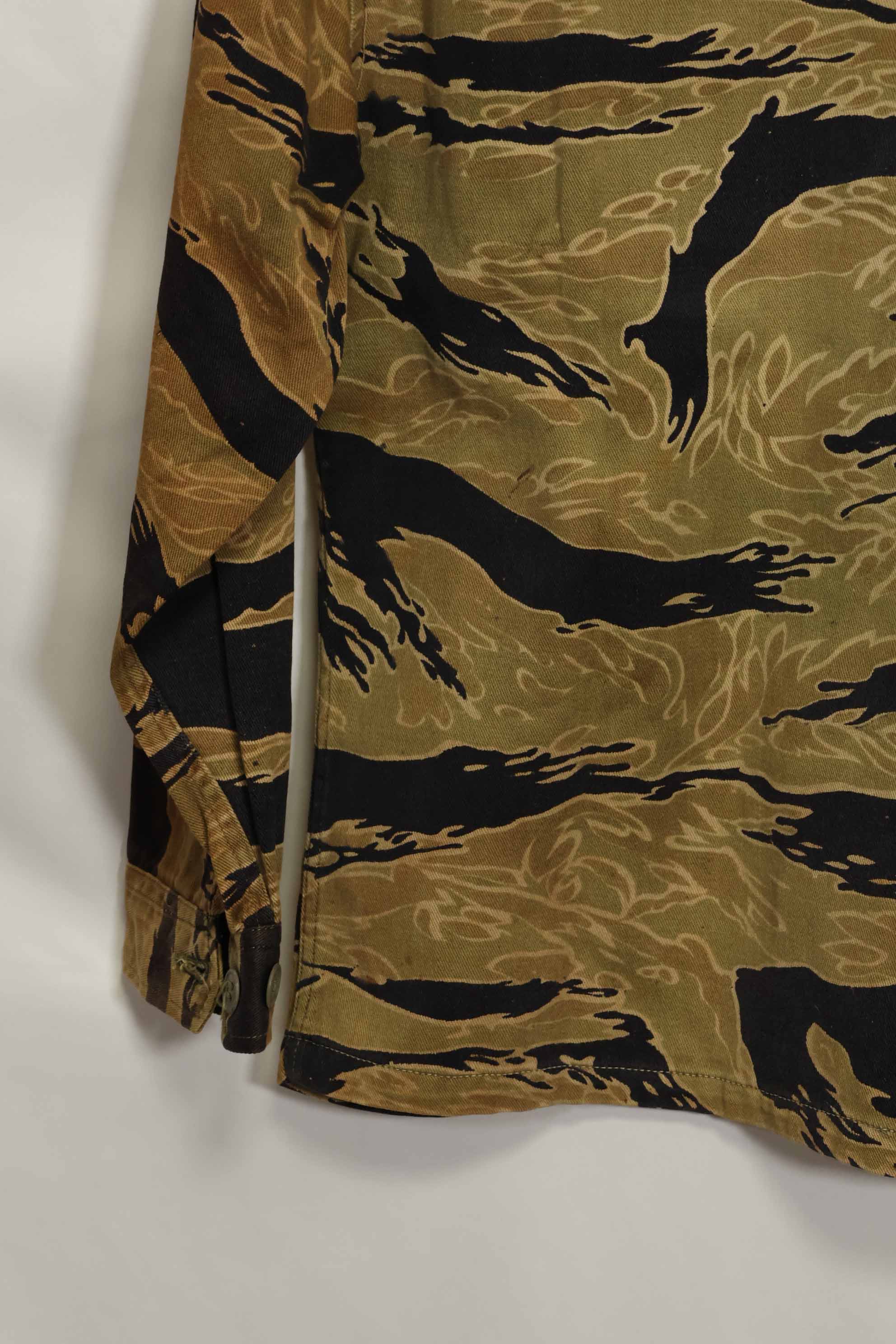 1960s Gold Tiger Tiger Stripe Shirt Asian Cut A-M Good Condition Used