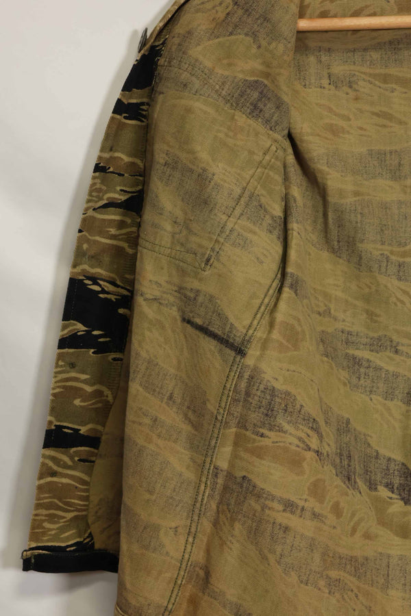 1960s Gold Tiger Tiger Stripe Shirt Asian Cut A-M Good Condition Used