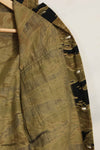 1960s Gold Tiger Tiger Stripe Shirt Asian Cut A-M Good Condition Used