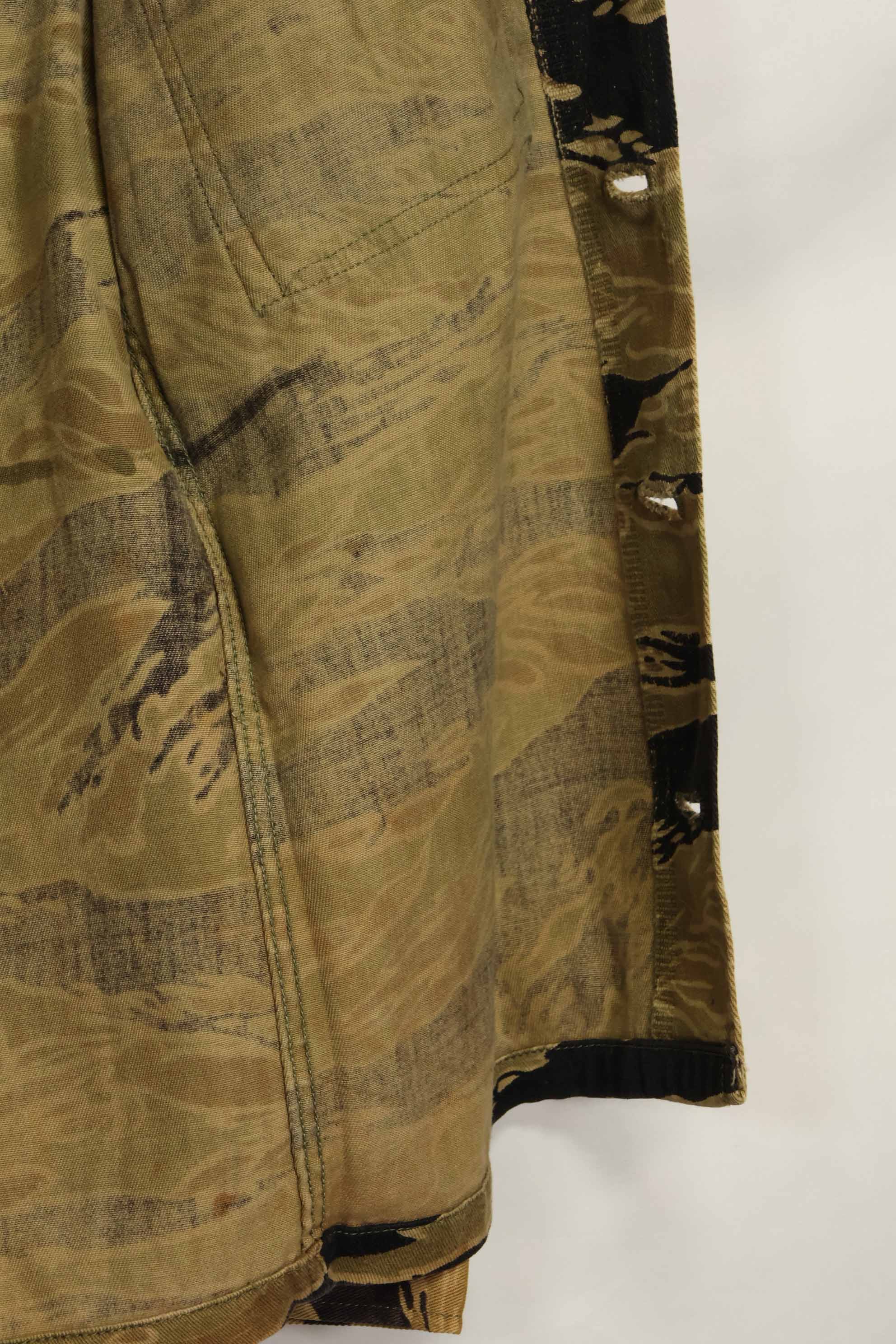 1960s Gold Tiger Tiger Stripe Shirt Asian Cut A-M Good Condition Used