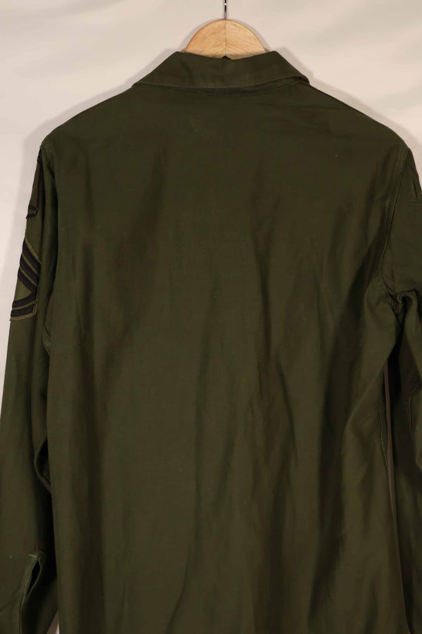 Real 1970 OG-107 utility shirt with Army Airborne insignia, used.