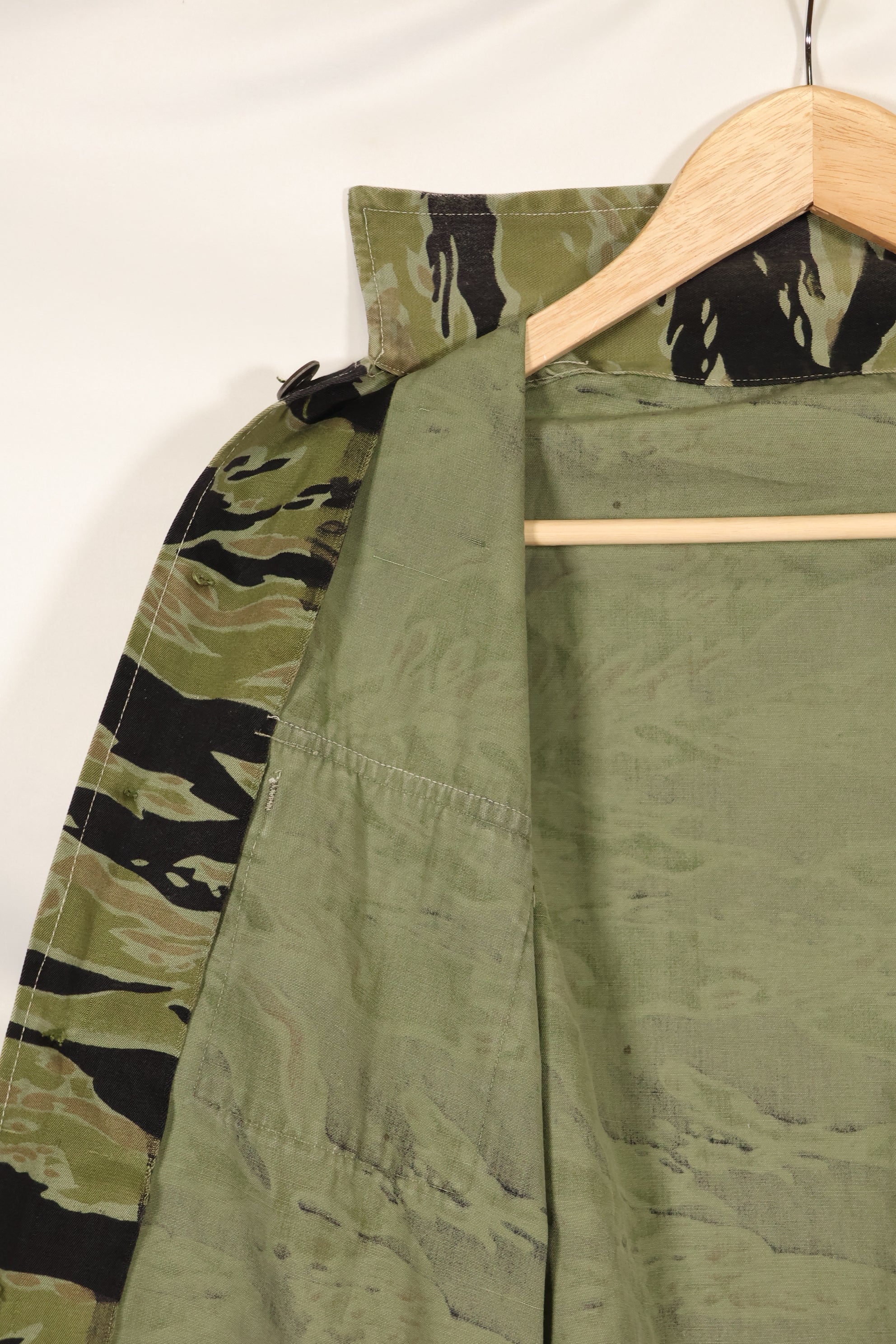 Real Late War Pattern Tiger Stripe Shirt, heavyweight fabric, good condition.