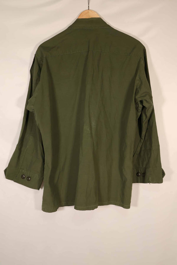 Real 1970 4th Model Jungle Fatigue Jacket M-R with insignia, used.