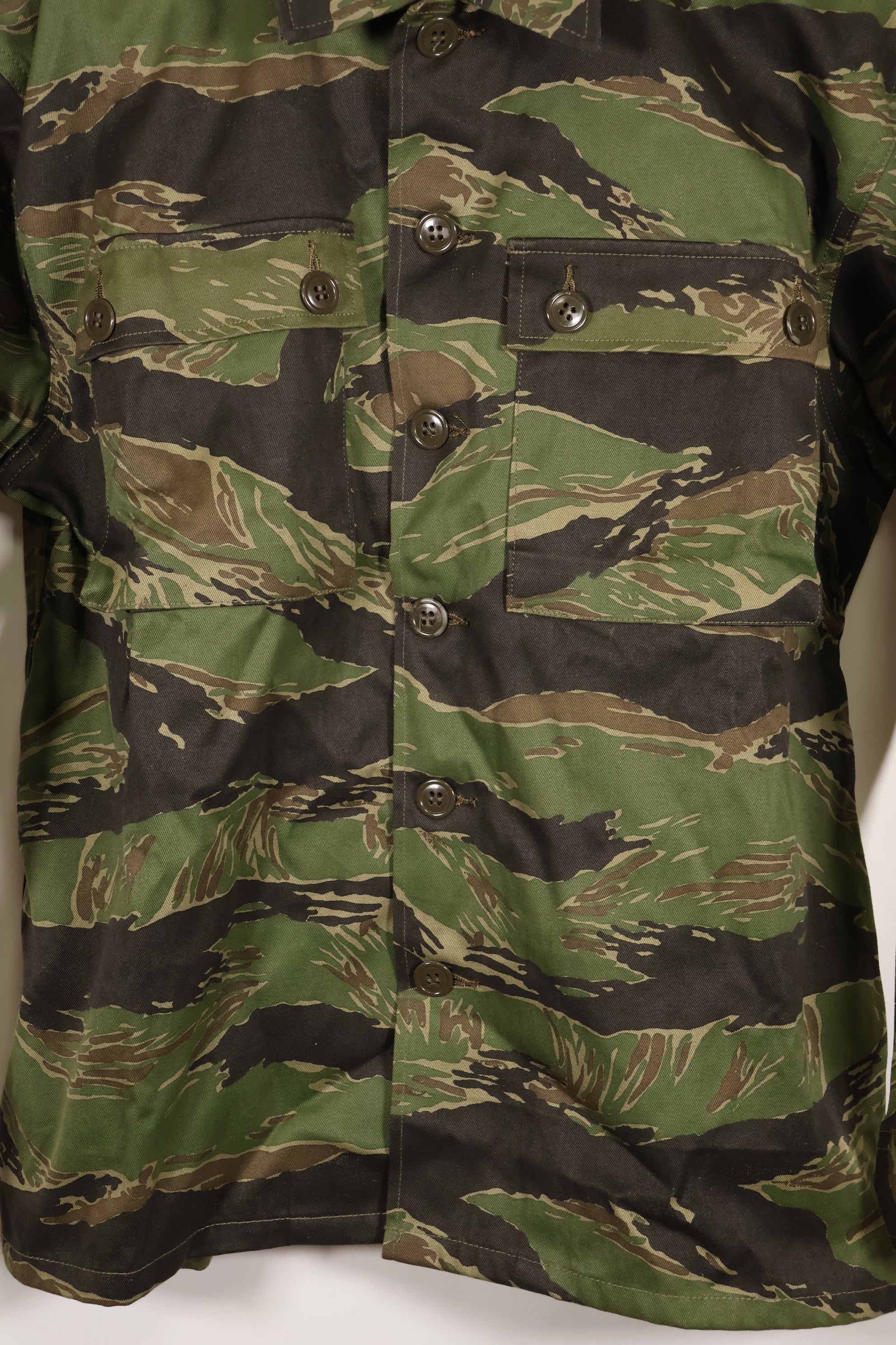 1970s DAJB09 with contract tag Made in Japan Tiger stripe top and bottom set, never used