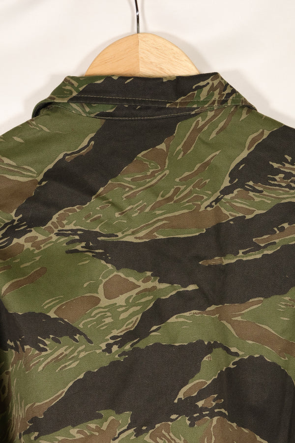 1970s DAJB09 with contract tag Made in Japan Tiger stripe top and bottom set, never used