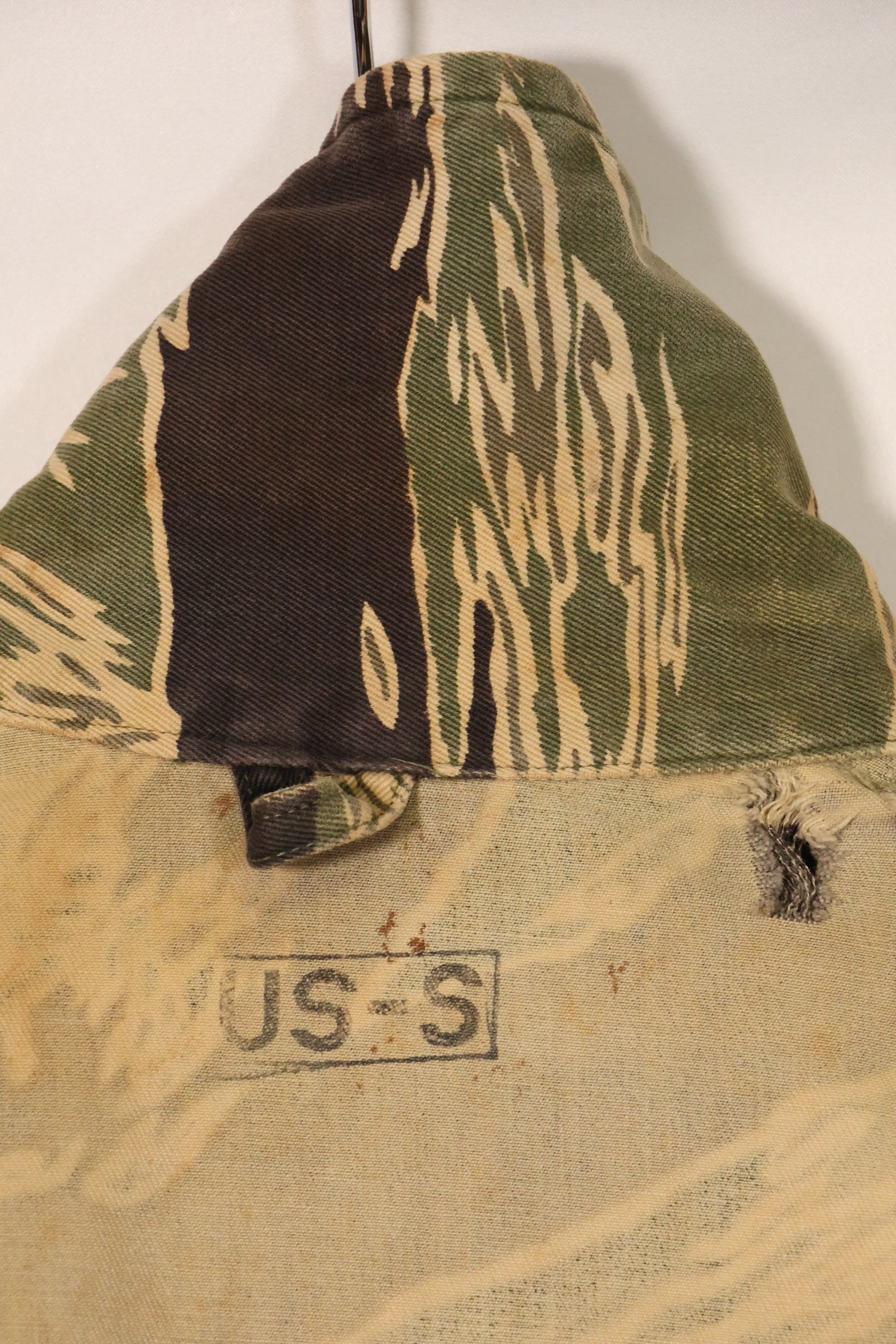 1960s US Cut Okinawa Tiger Tiger Stripe Shirt Modified Vest US-S Used