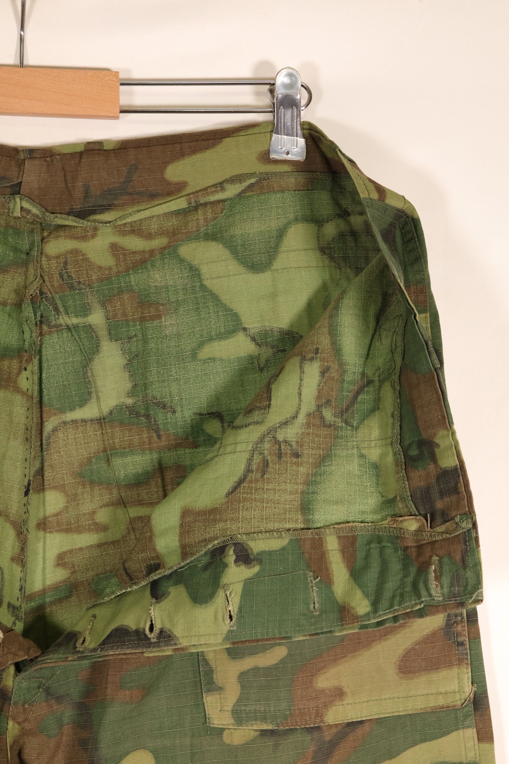 Late 1960s; Estimated size 36–38; ERDL Green Leaf Camo; OG-107 pant cut; utility pants; used