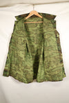 Circa 1966–67 | Estimated M-R | ERDL | Non-ripstop | Early print | Jungle fatigue jacket | Used
