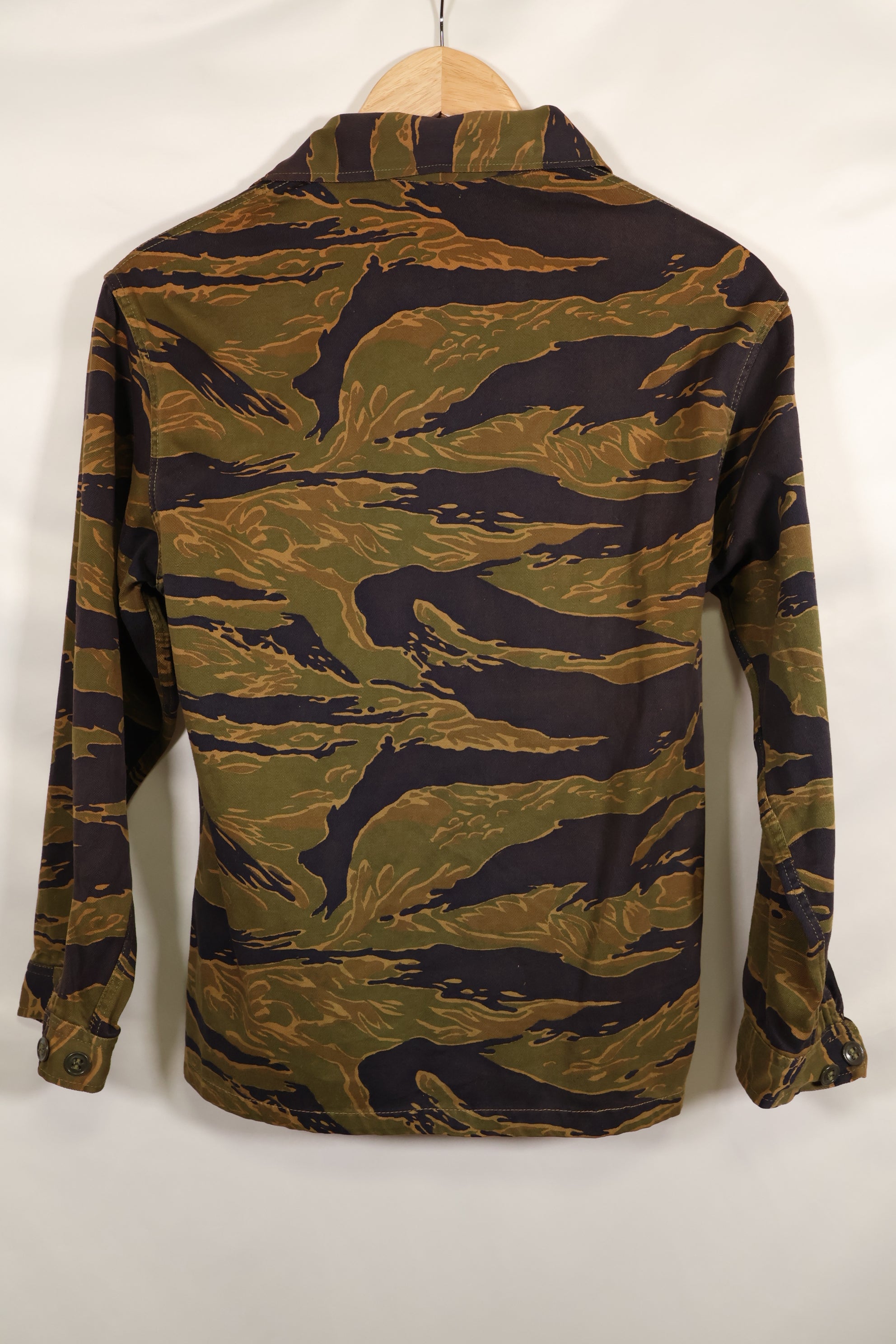 Real A-M Tiger Stripe Shirt Gold Tiger Derivative Pattern in good condition