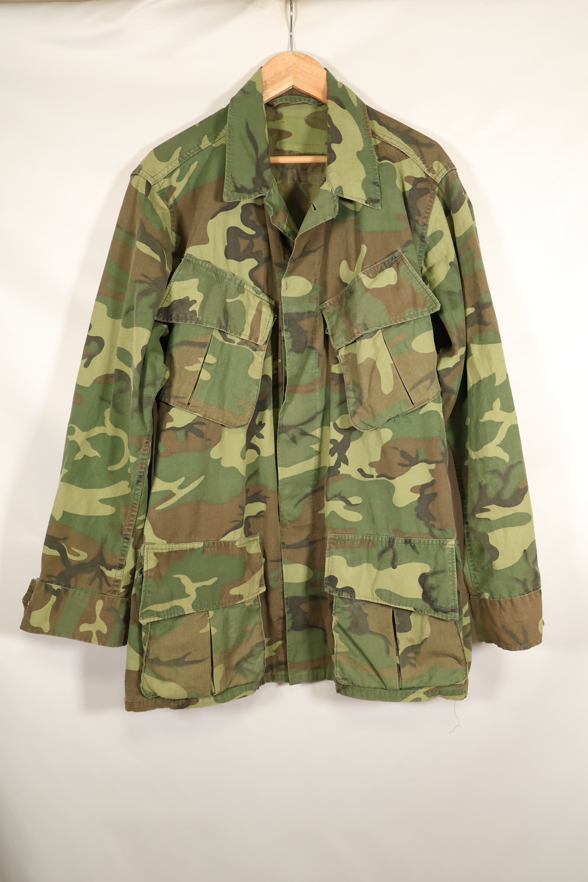 Circa 1966–67 | Estimated S-R | ERDL | Non-ripstop | Early print | Jungle fatigue jacket | Used