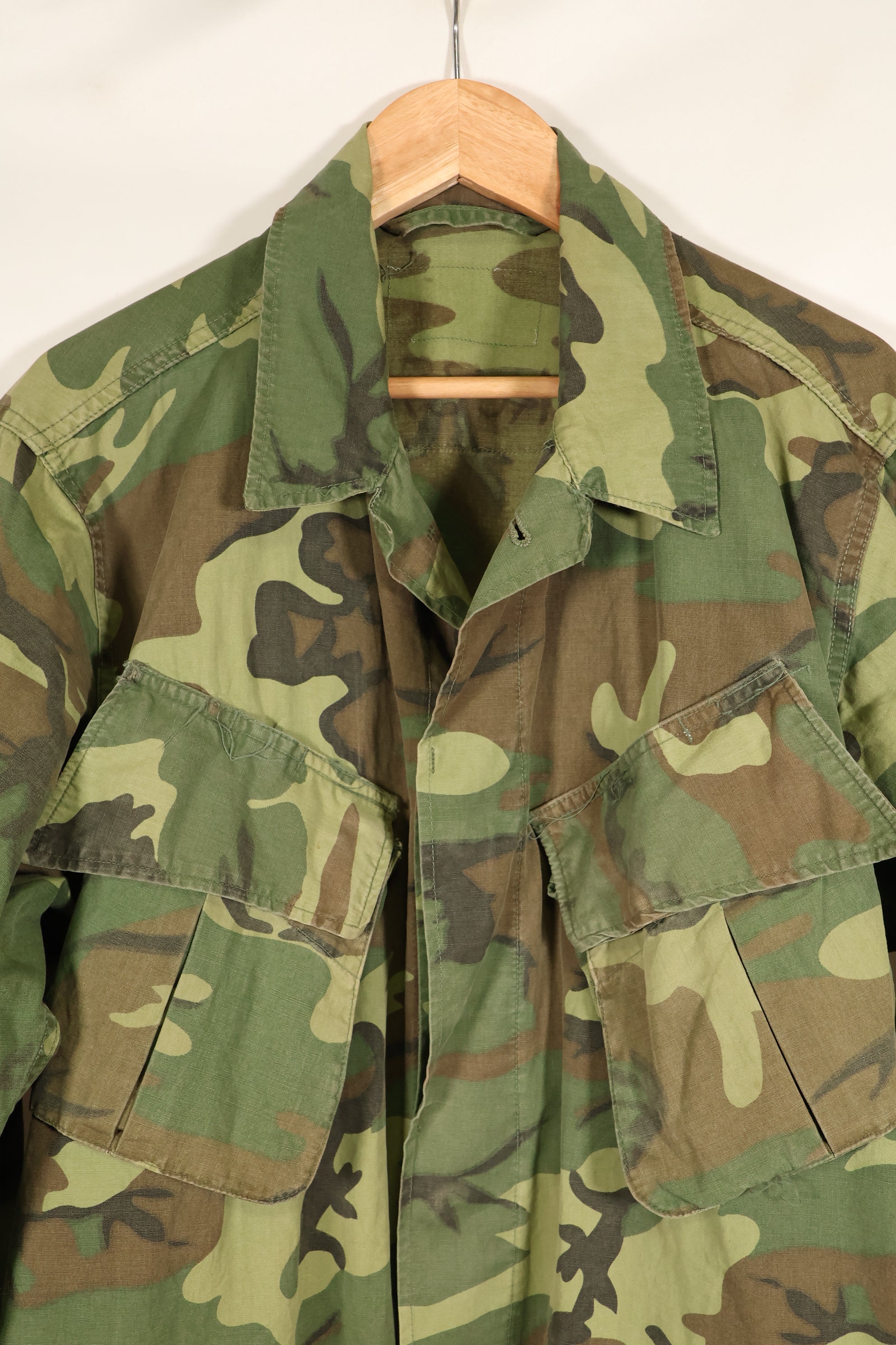 Circa 1966–67 | Estimated S-R | ERDL | Non-ripstop | Early print | Jungle fatigue jacket | Used