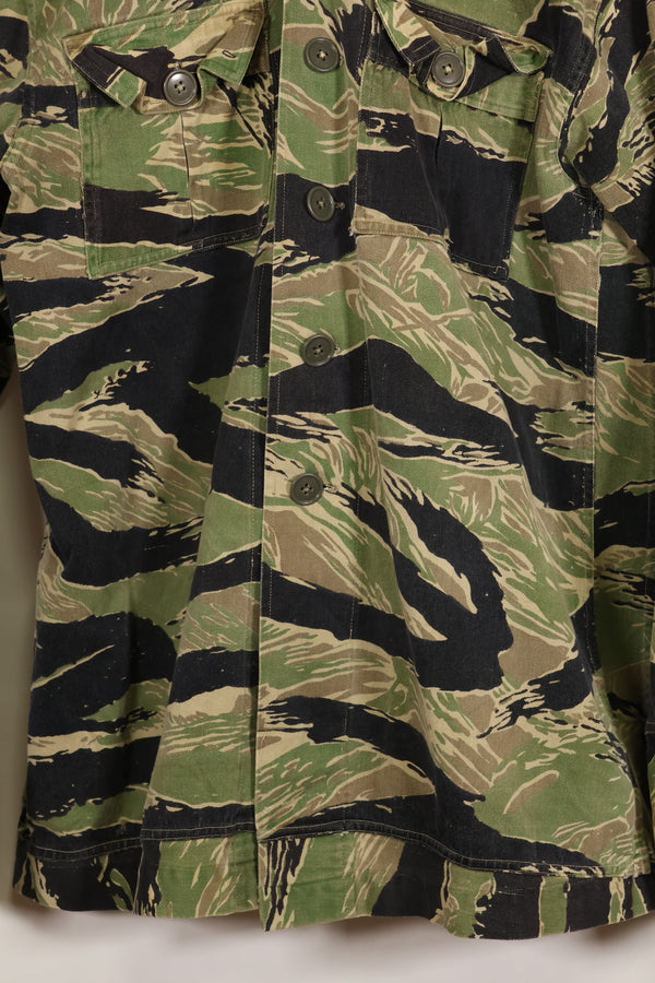 Early 1960s twill fabric, rare VNMC 1st Model tiger stripe shirt, used by Taylor.