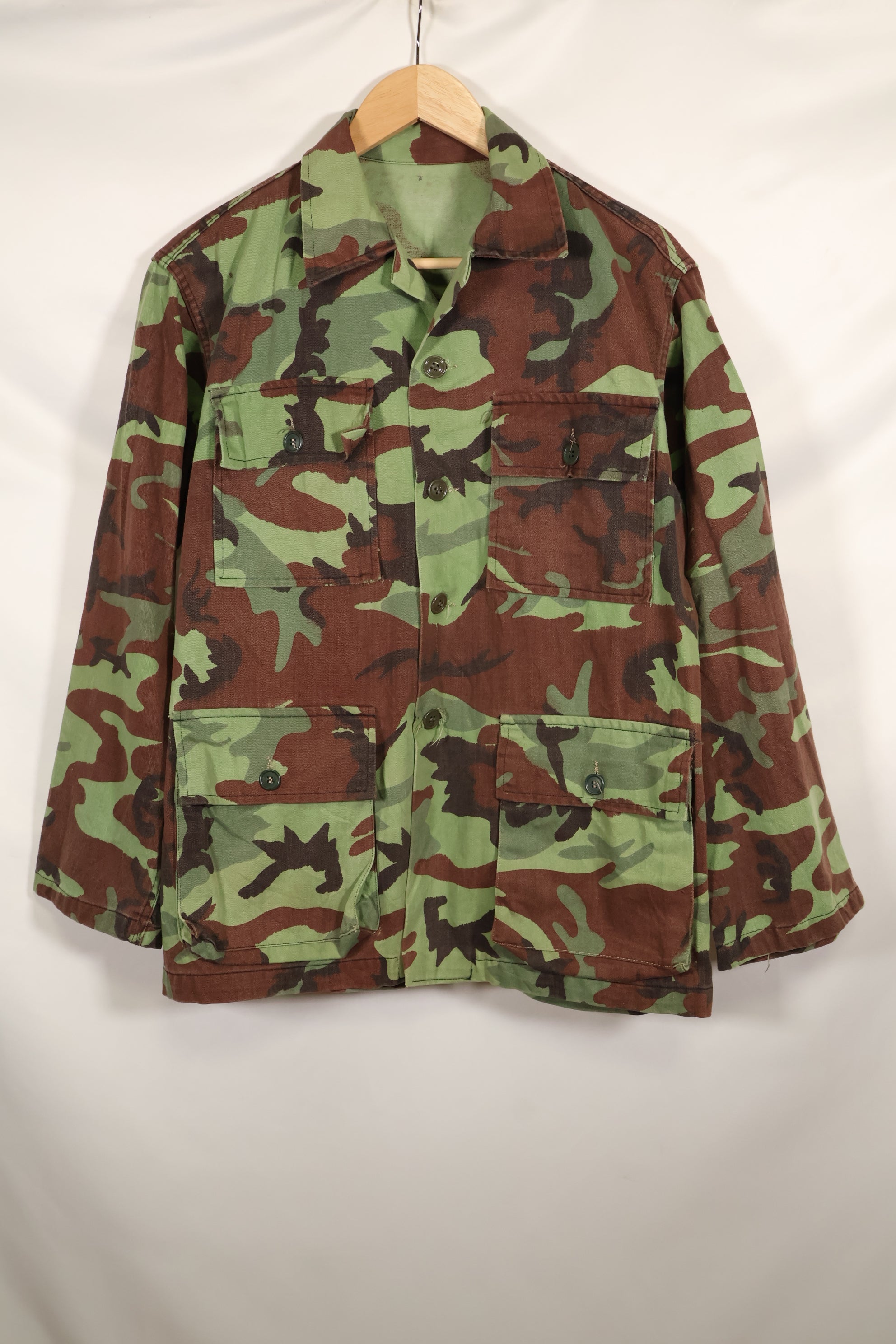 1960s US Army Advisor ARVN BDQ Ranger Shirt 4 Pockets Leaf Camouflage Shirt Used