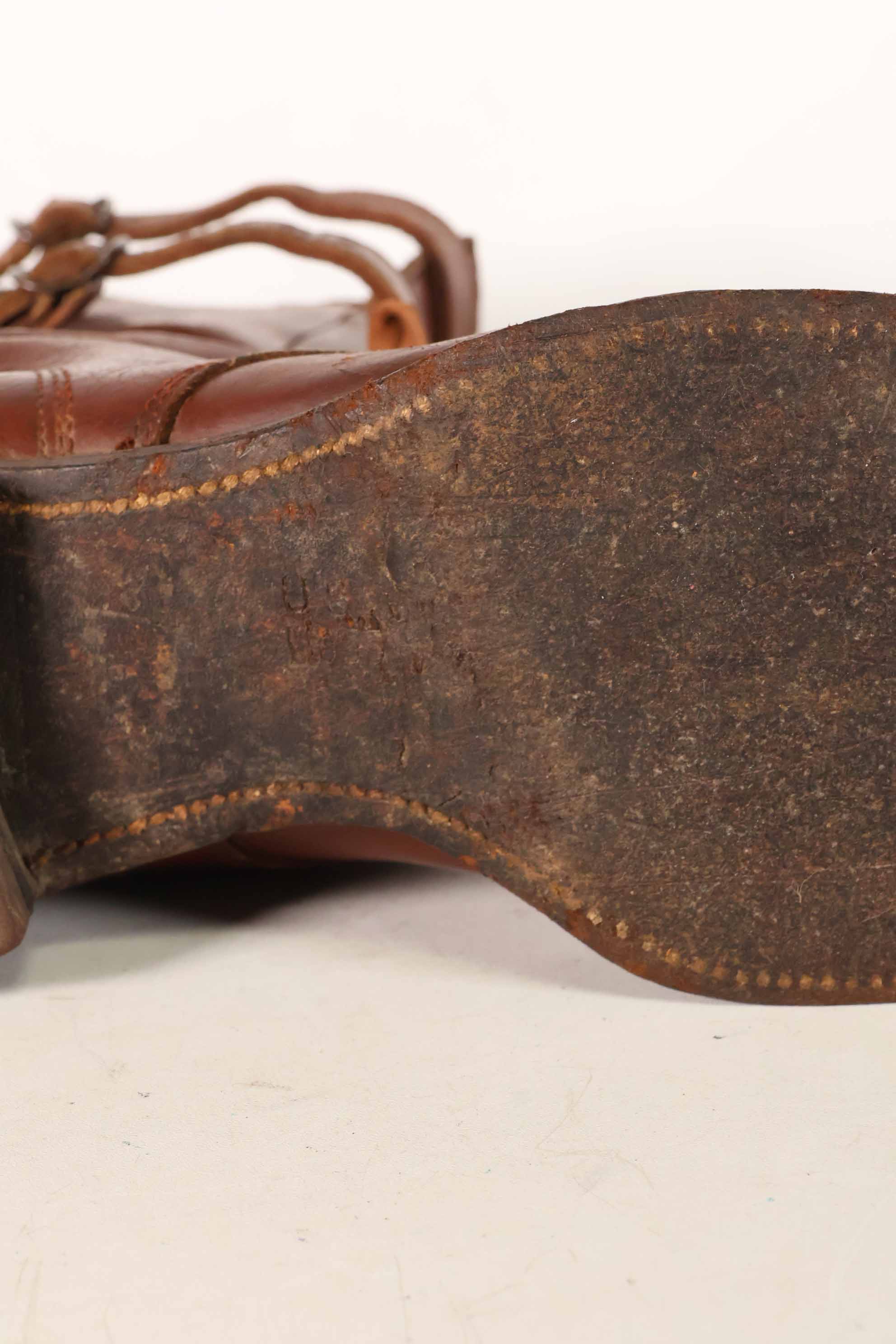 1940's U.S. Army M40 Cavalry shorts boots, 2 buckles, used, A