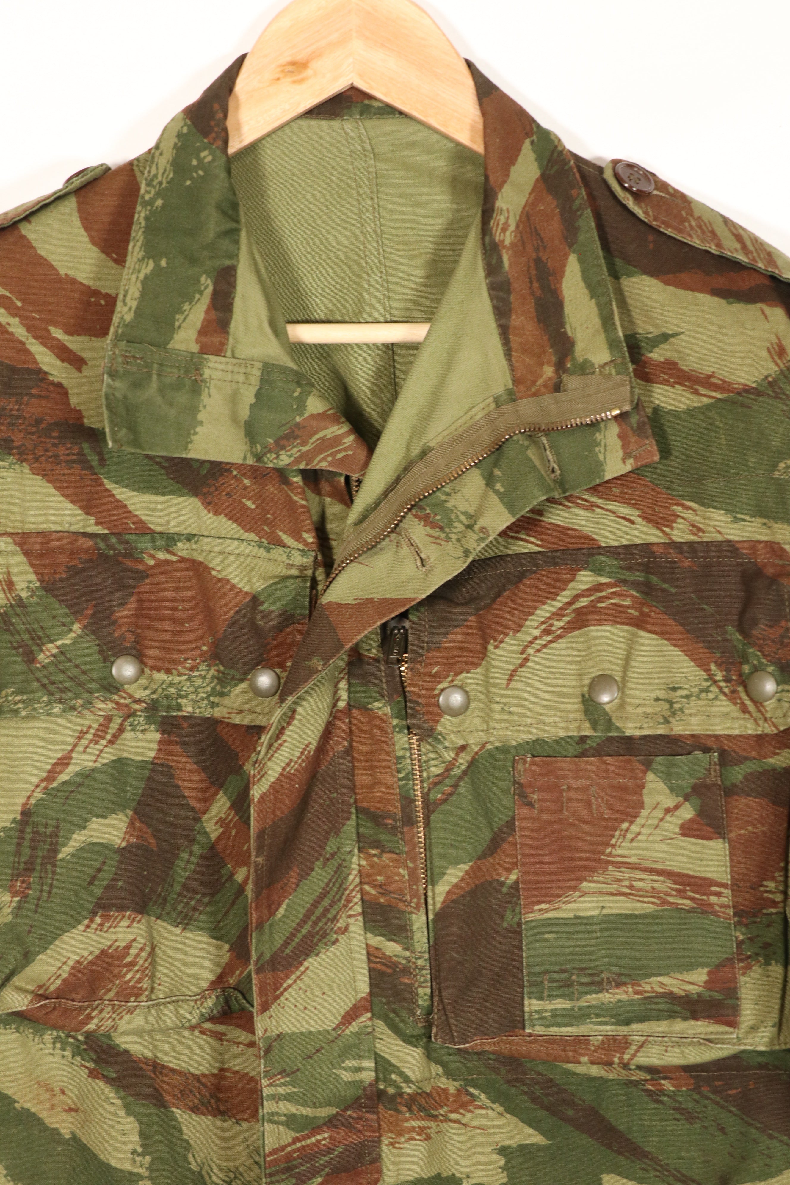 Real 1950s French Army Lizard Camouflage TAP 47/54 Airborne Jacket, almost unused.