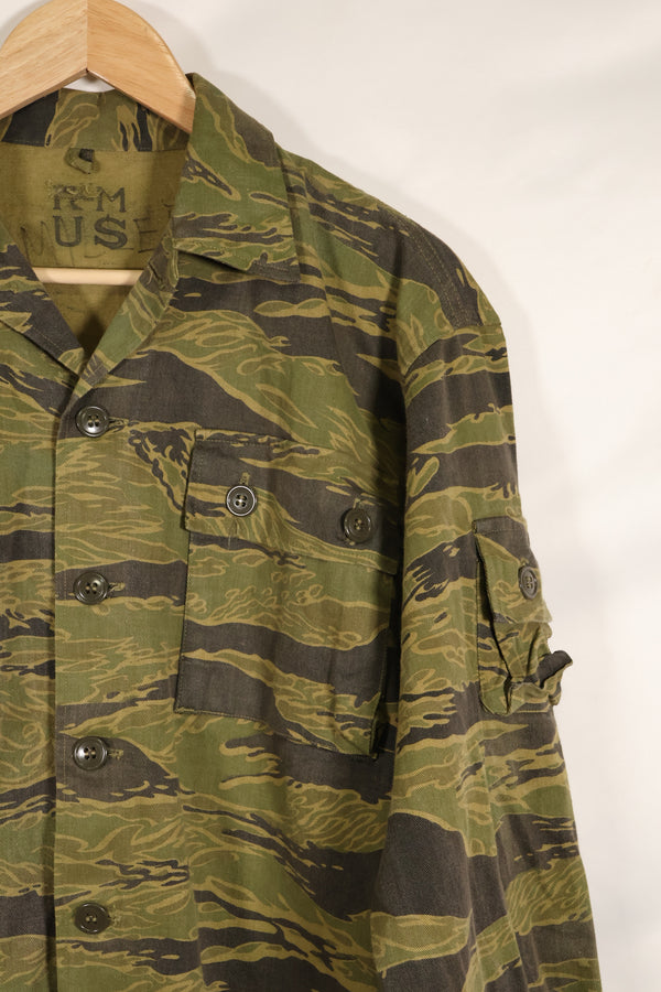 Repro US-M gold tiger stripe US cut shirt made by Osaka MASH, used, faded.
