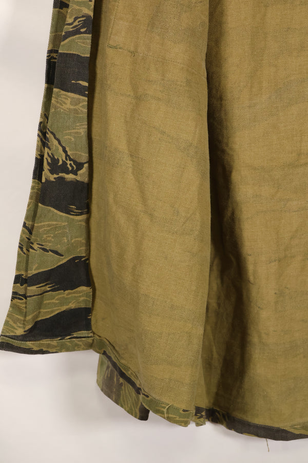 Repro US-M gold tiger stripe US cut shirt made by Osaka MASH, used, faded.