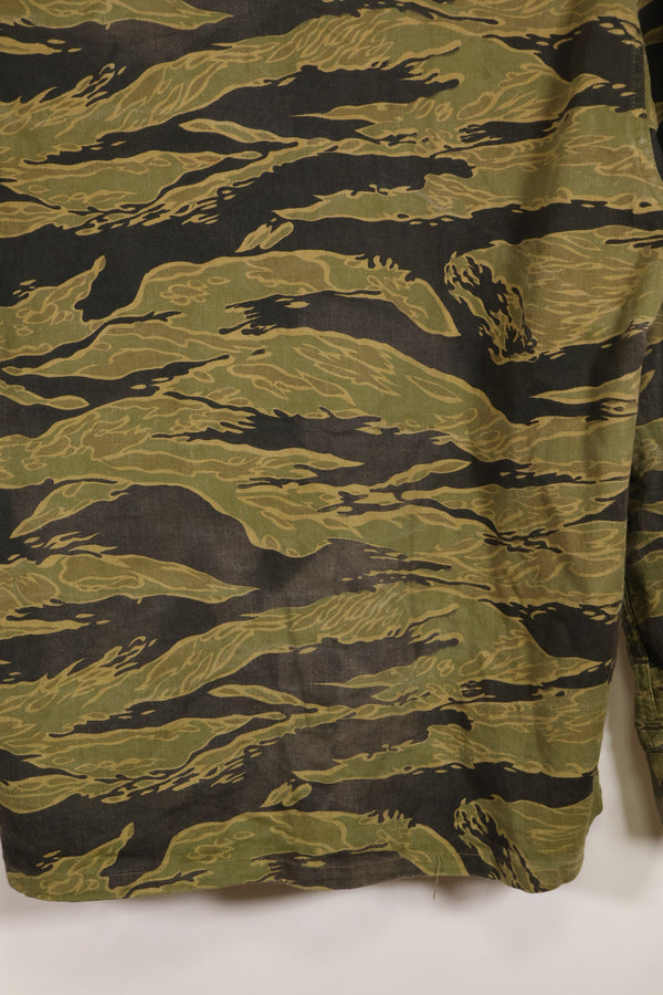 Repro US-M gold tiger stripe US cut shirt made by Osaka MASH, used, faded.
