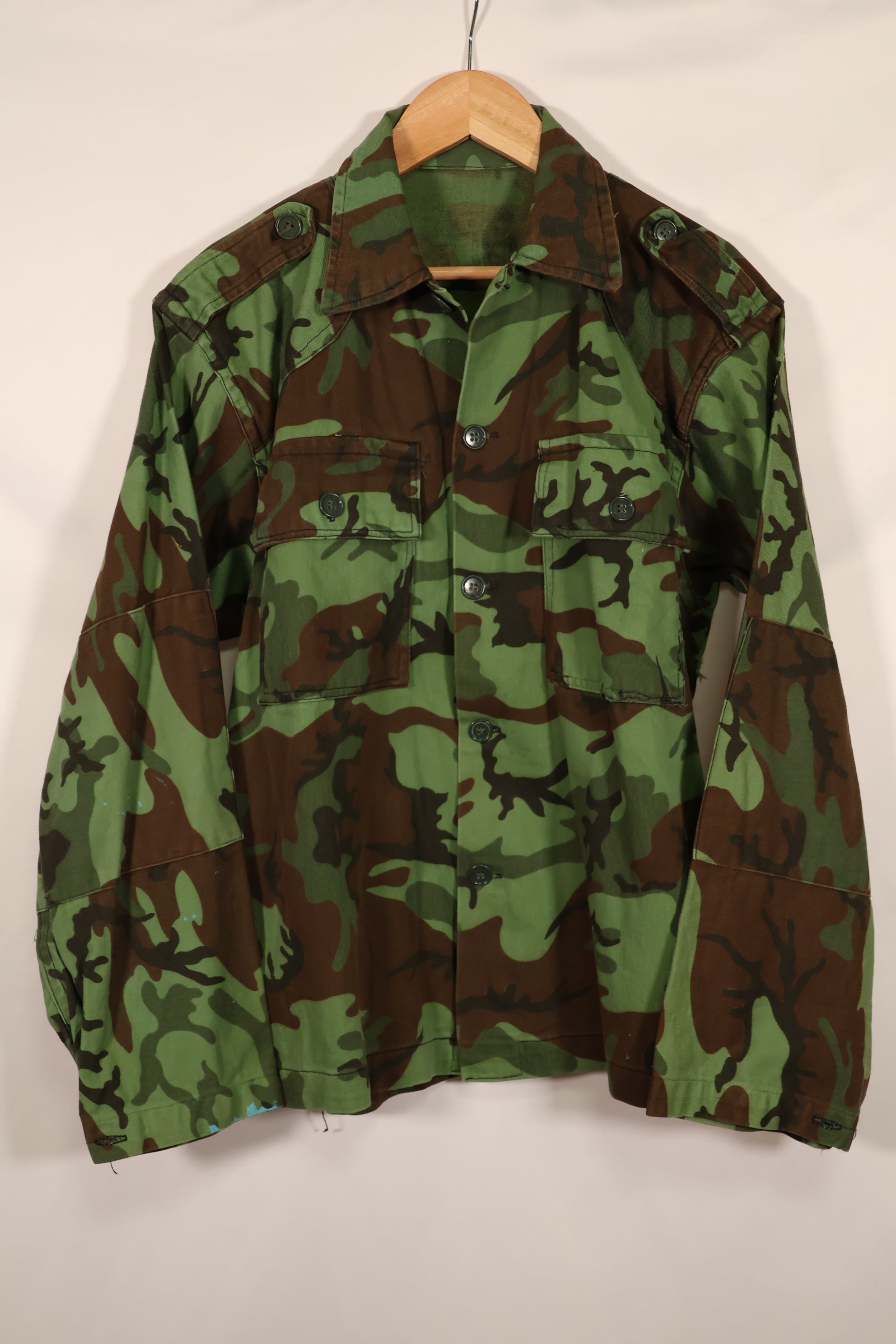 Real South Vietnamese Army Ranger Airborne Division ARVN Leaf Camouflage, good condition, used.