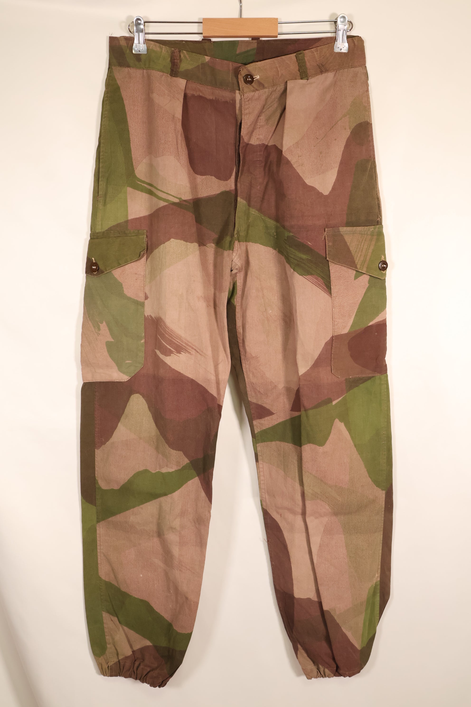 Late 1940s–Early 1950s: French Army Airborne Troops (TAP), Indochina War, Officer’s Privately Procured “Windproof” Camouflage Set