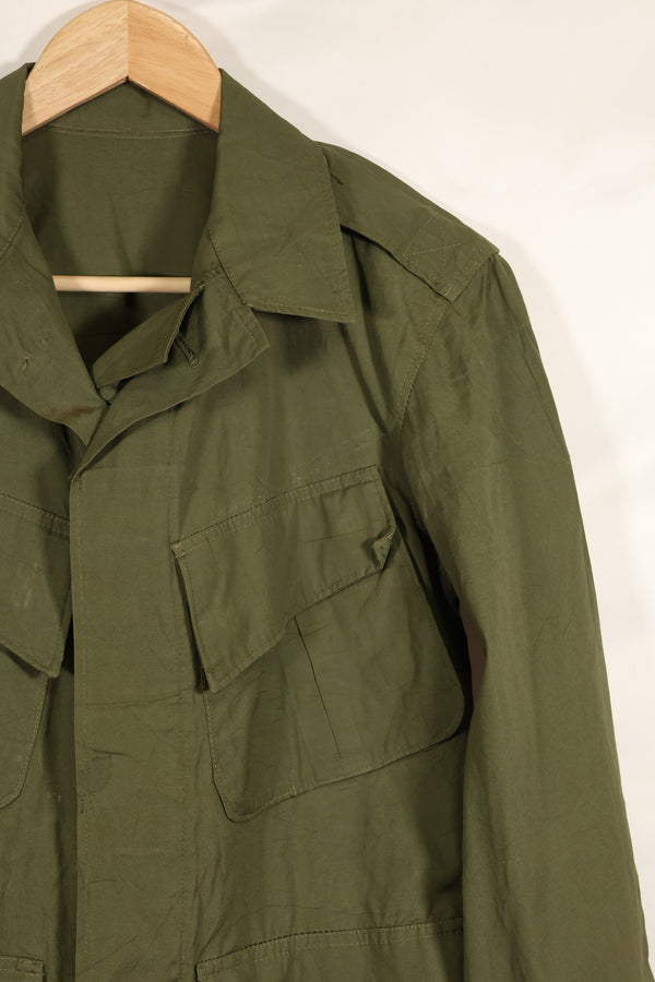 Circa 1965-1966 2nd Model Jungle Fatigue Jacket in good condition, missing size tag.