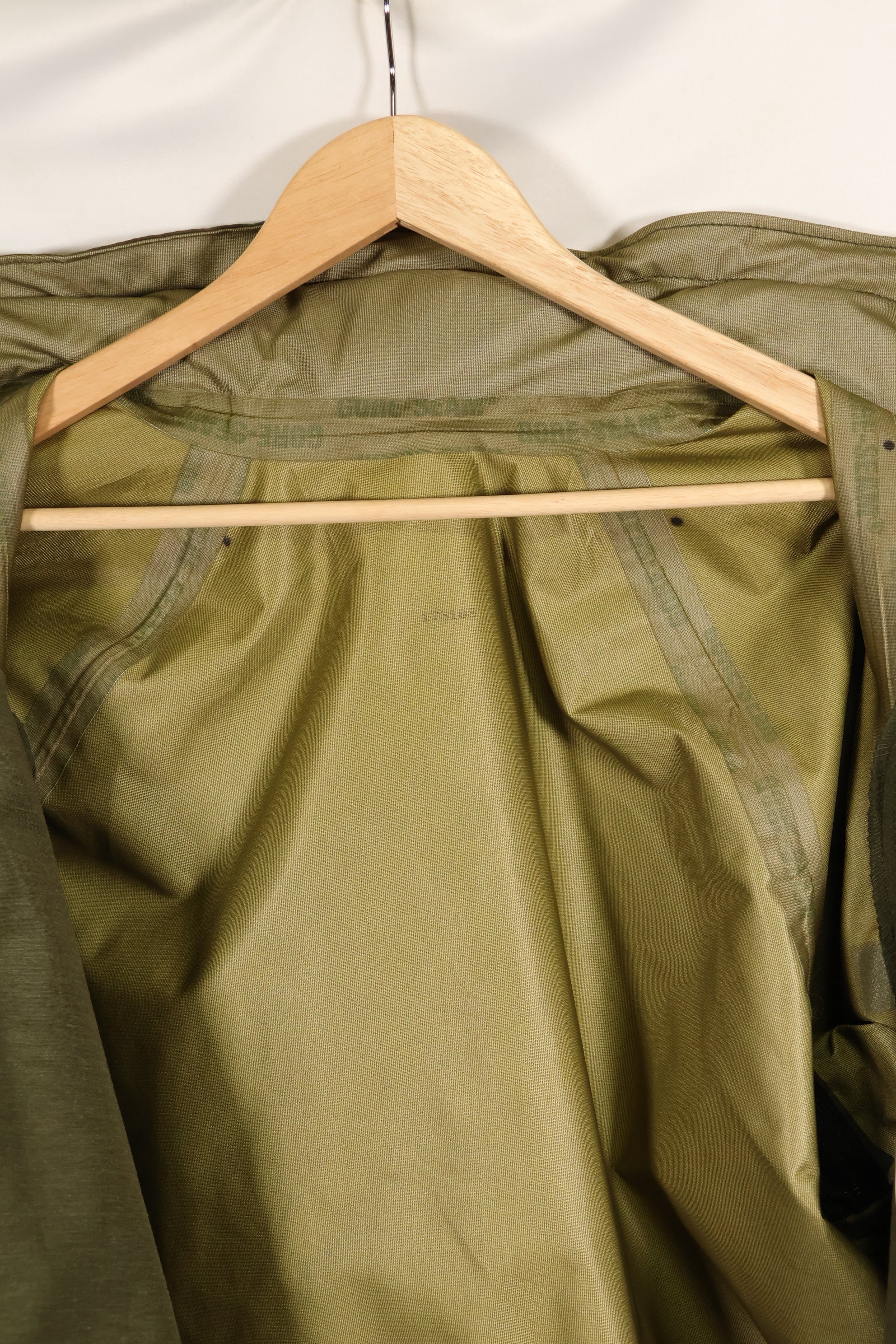 1997 Contract M-R U.S. Army Woodland Camouflage ECWCS Gen1 Gore-Tex Hoodie, Used