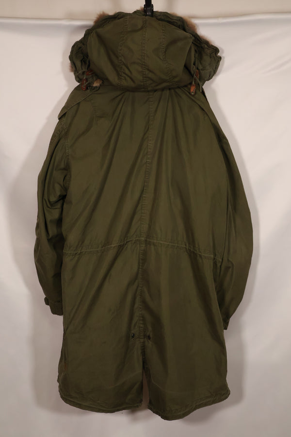 Early 1950s MEDIUM M51 Field Parka with coyote hood, used.