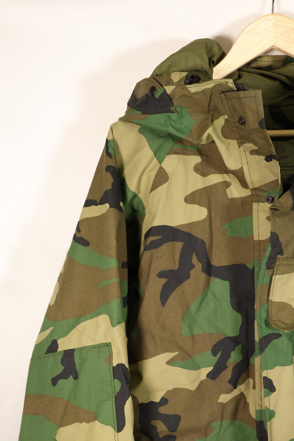 1998 Contract, M-R, U.S. Military, ECWCS Gen 1, Gore-Tex Parka, Used
