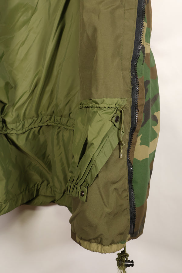 1990 Contract U.S. Army ECWCS 1st Generation Gore-Tex Parka, Woodland Camo, X-Large, Regular Fit, Used
