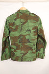 1960s Poplin ARVN leaf camouflage shirt, light fabric, rare, used.