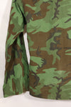 1960s Poplin ARVN leaf camouflage shirt, light fabric, rare, used.