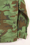 1960s Poplin ARVN leaf camouflage shirt, light fabric, rare, used.