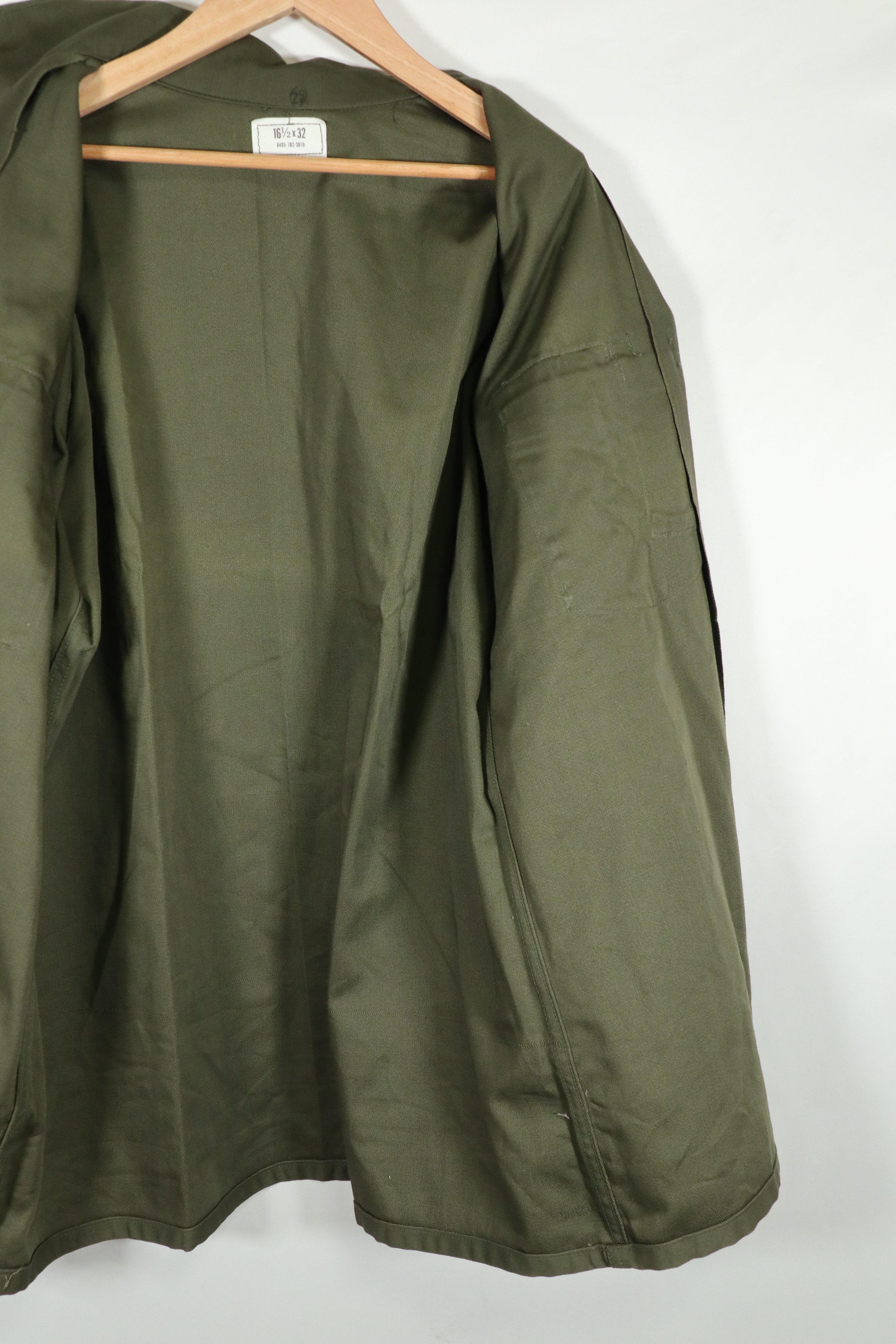 Actual 1974 OG-107 utility shirt, deadstock, 161/2 32, large size.