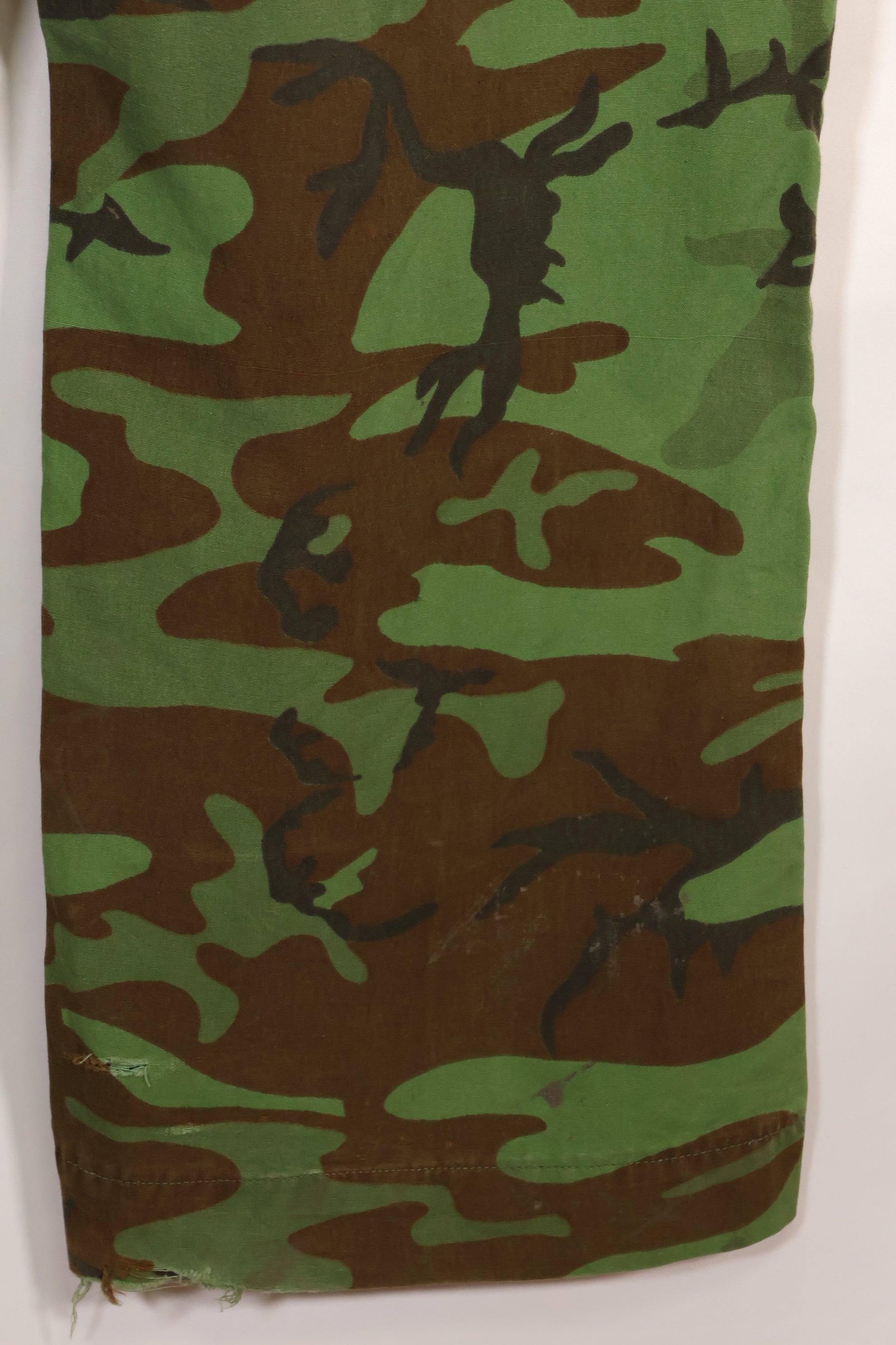 1960's Poplin ARVN leaf camouflage pants, size large, light fabric, rare, used.