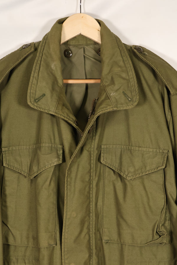 Early 1970's Estimated MEDIUM size 3rd Model M65 Field Jacket, size tag missing, used.