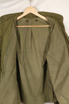 Early 1970's Estimated MEDIUM size 3rd Model M65 Field Jacket, size tag missing, used.
