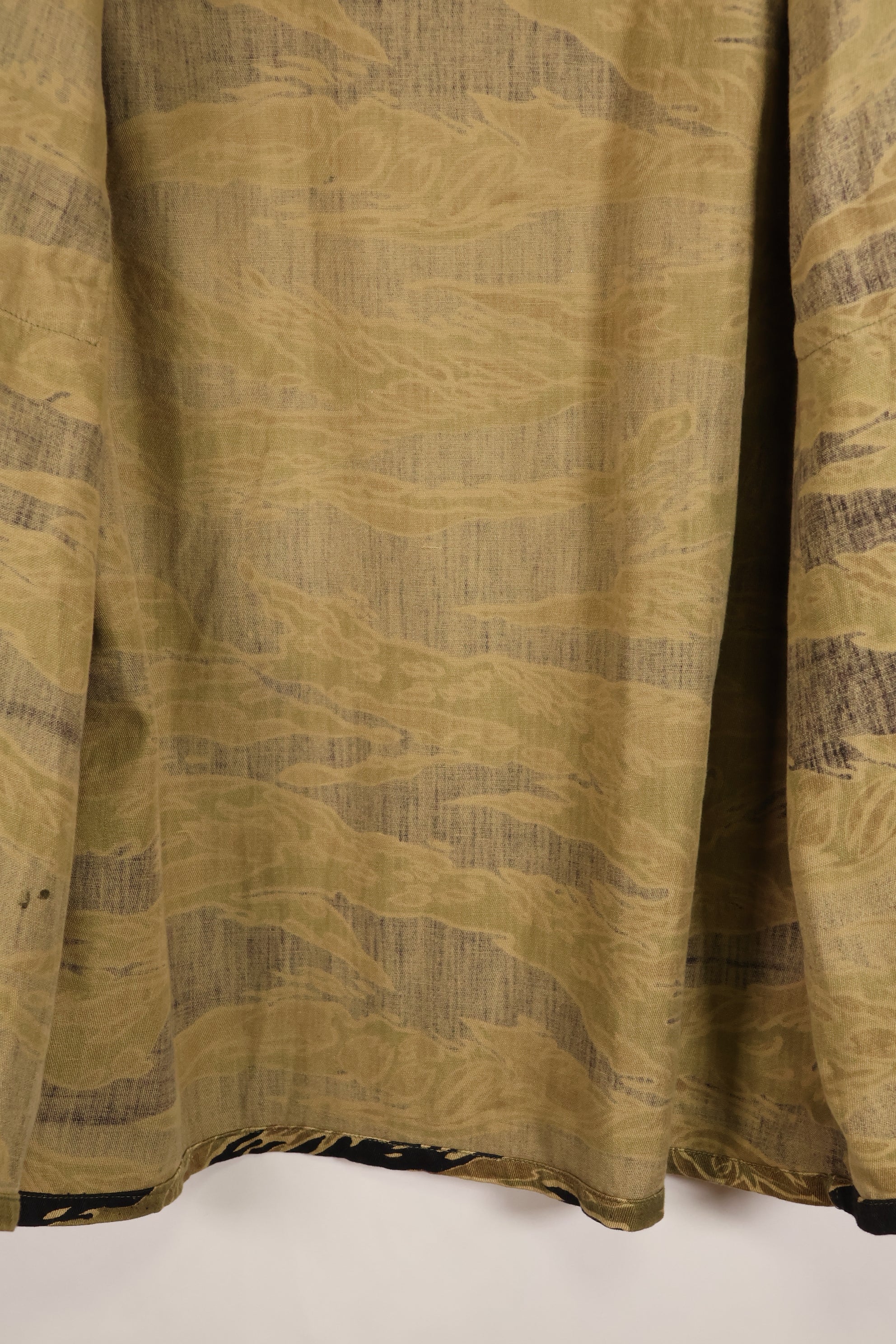 Late 1960s US-M Gold Tiger Tiger Stripe US-cut shirt, in good condition