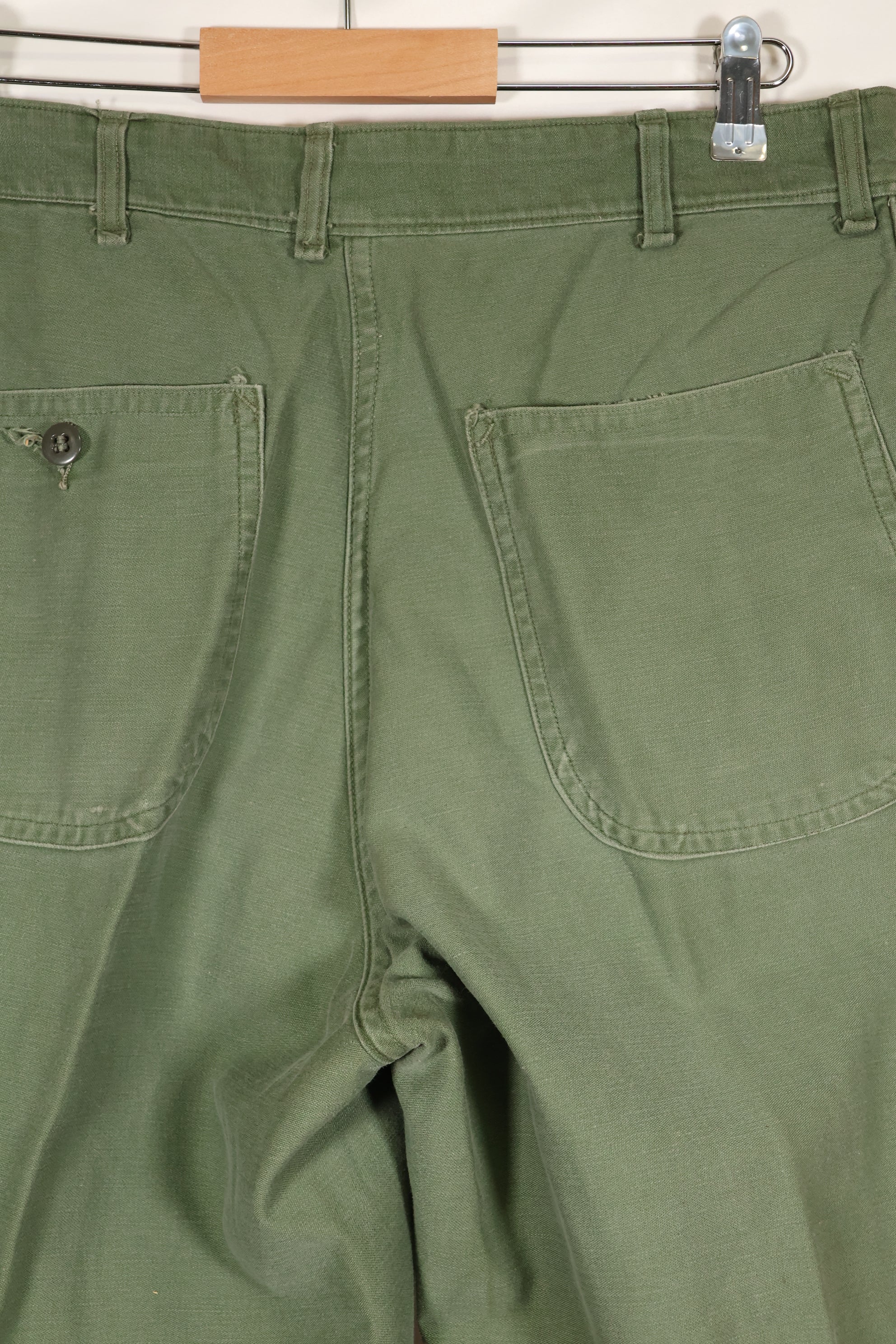 1960's lot, estimated 34 degrees USMC P-56 utility pants, used.