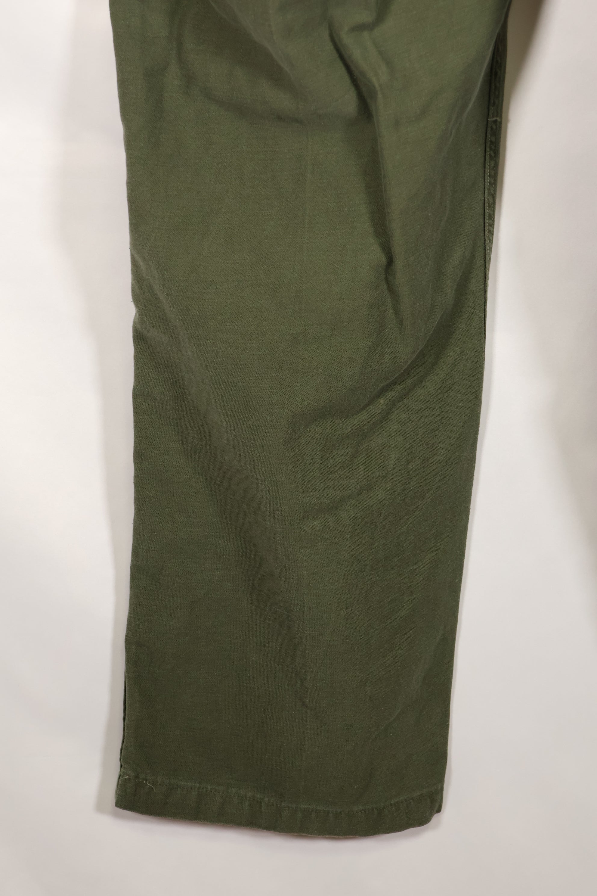 Early 1960s, estimated 34 OG-107 utility pants, baker pants, used.