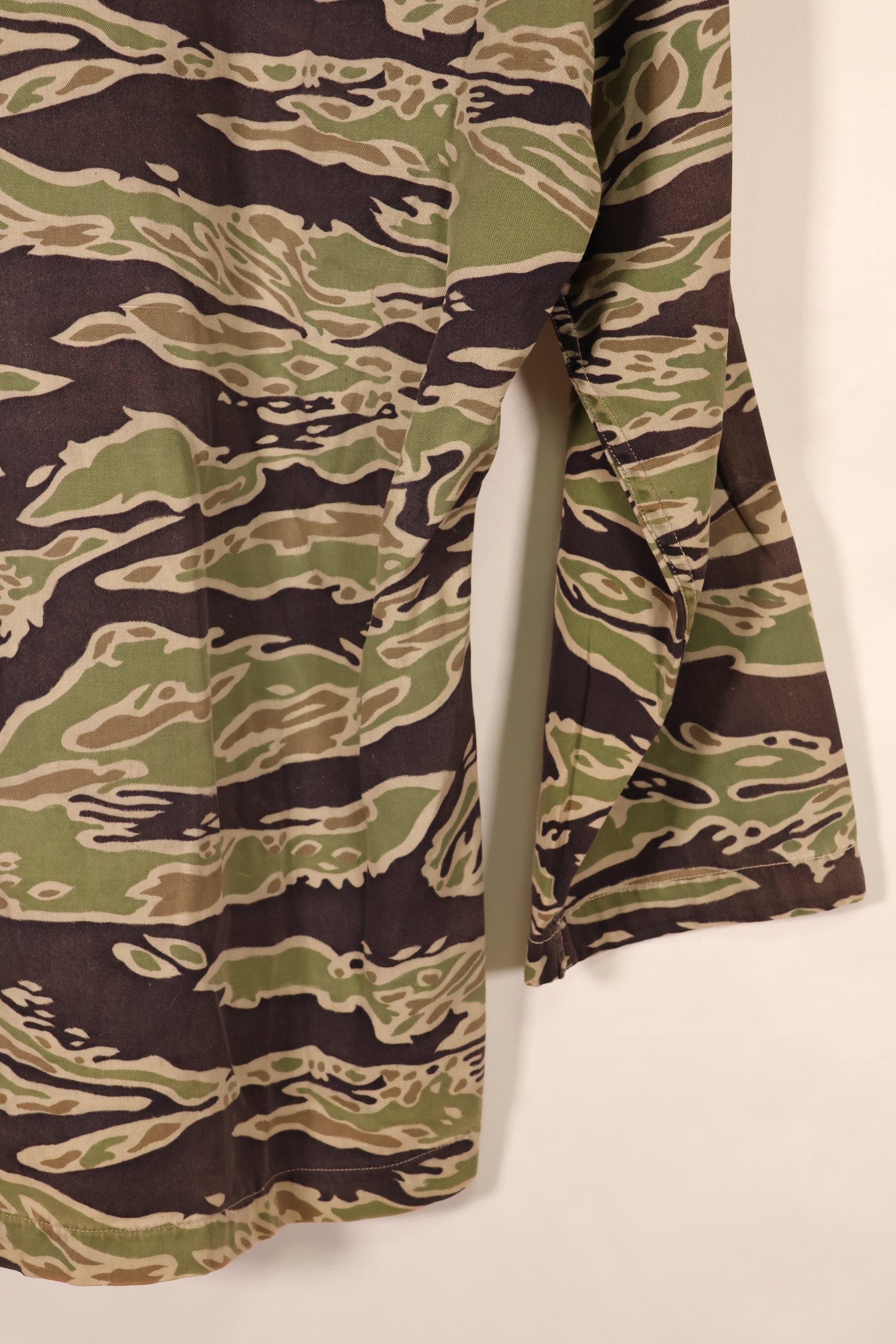 Late 1960s—Estimated US-S—Late War Lightweight—Tiger Stripe—Shirt—Some wear and fading—Used